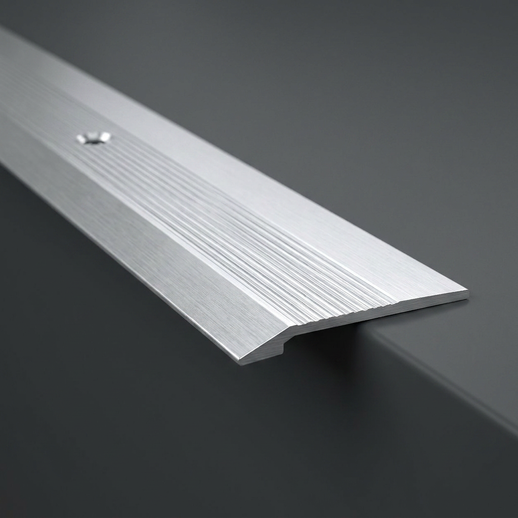 4 x Aluminium Vinyl Edge Floor Transition Strip, 28mm x 6mm x 89.5cm DIY Low Profile Floor Trim for Finishing and Edge Protection